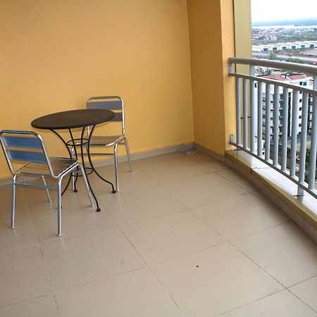 Residence Le Carat Bonapriso Дуала Экстерьер фото
