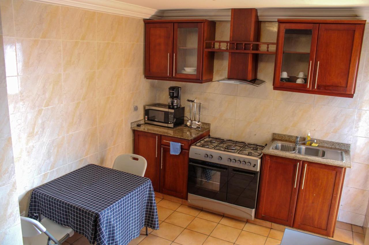 Residence Le Carat Bonapriso Дуала Экстерьер фото