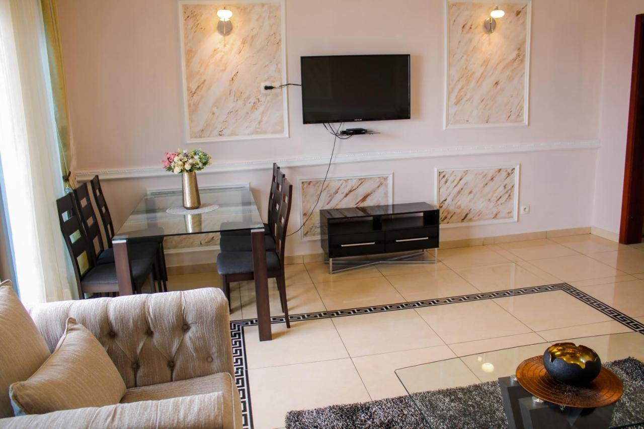 Residence Le Carat Bonapriso Дуала Экстерьер фото