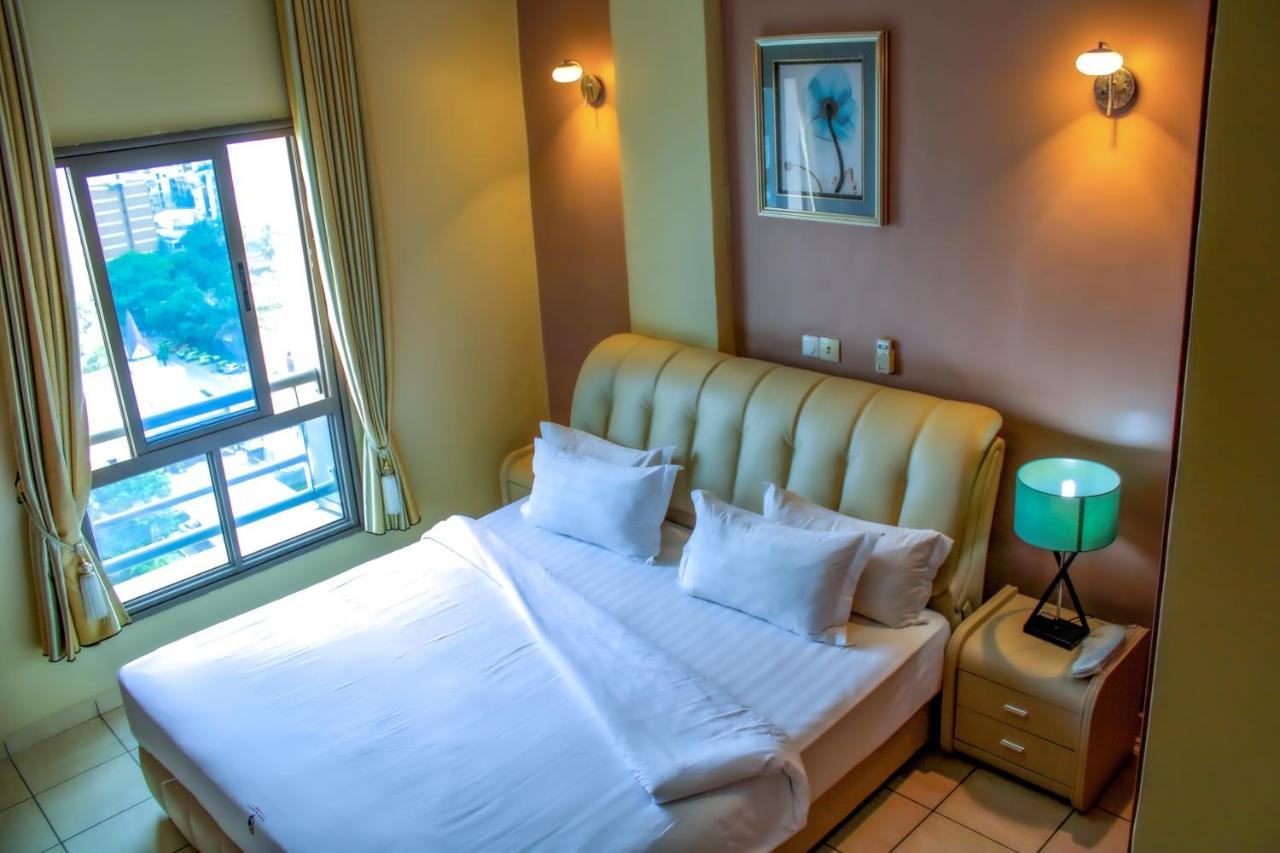 Residence Le Carat Bonapriso Дуала Экстерьер фото